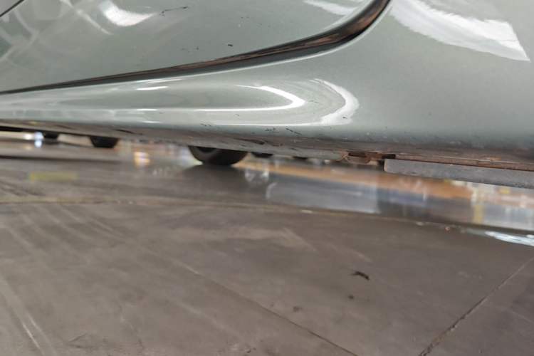 Used Zeekr 001 2024 WE Edition 95 kWh All-Wheel Drive Right Side Sill