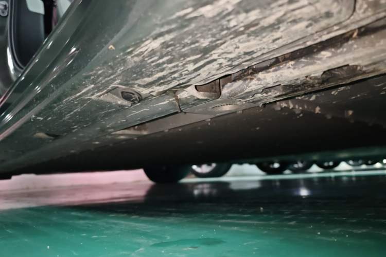 Used Zeekr 001 2024 ME Edition 100 kWh All-Wheel Drive Right Side Sill