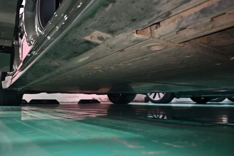 Used Zeekr 001 2024 WE Edition 95 kWh All-Wheel Drive Right Side Sill
