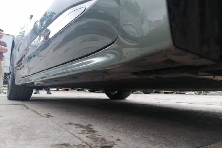 Used Zeekr 001 2024 YOU Edition 100 kWh All-Wheel Drive Right Side Sill