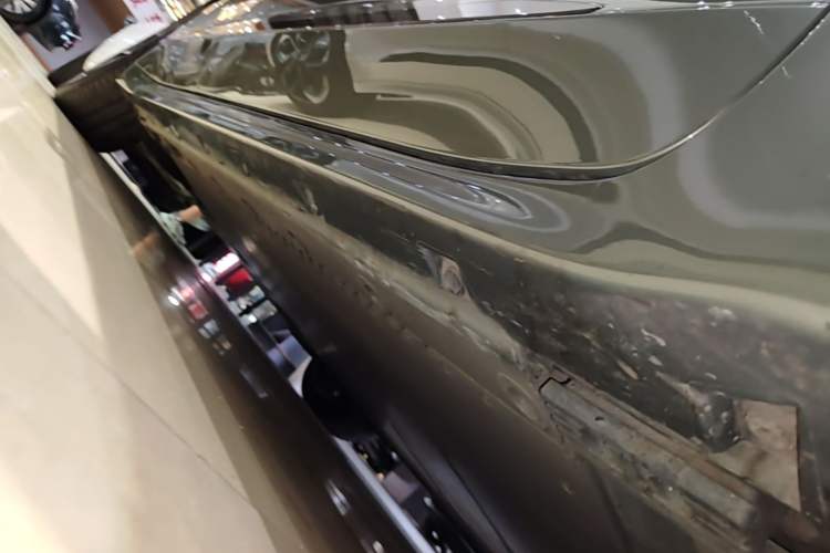 Used Zeekr 001 2024 WE Edition 95 kWh All-Wheel Drive Right Side Sill