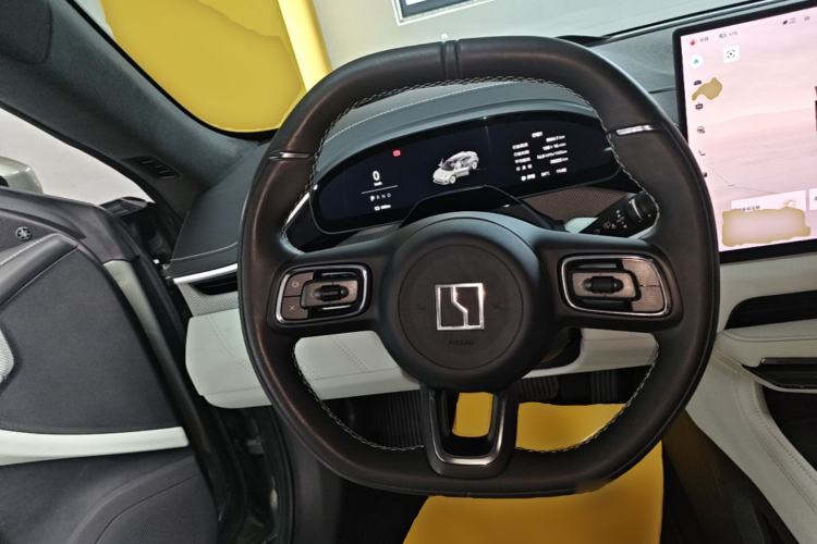 Used Zeekr 001 2024 WE Edition 100 kWh Rear-Drive Steering Wheel