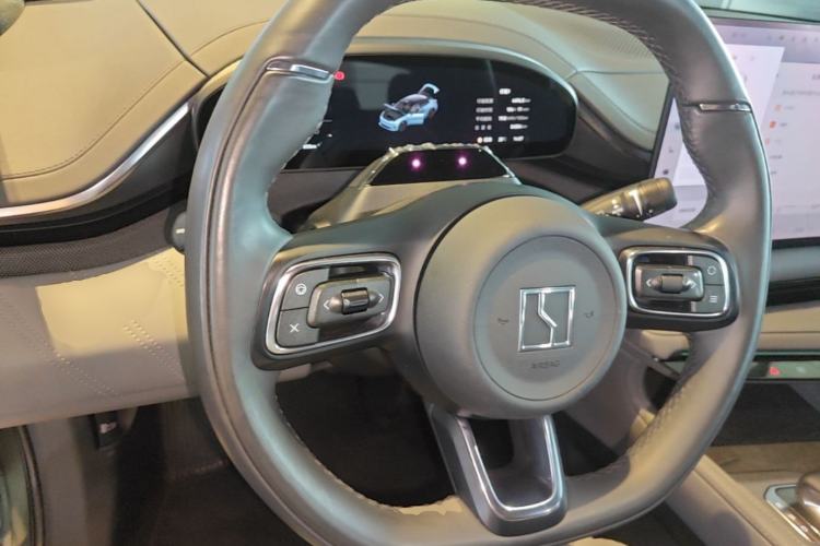 Used Zeekr 001 2024 WE Edition 95 kWh All-Wheel Drive Steering Wheel