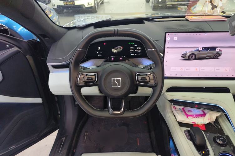 Used Zeekr 001 2024 WE Edition 100 kWh Rear-Drive Steering Wheel