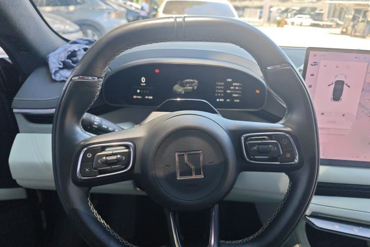 Used Zeekr 001 2024 ME Edition 100 kWh All-Wheel Drive Steering Wheel