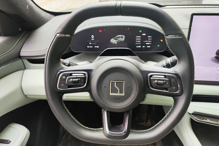 Used Zeekr 001 2024 ME Edition 100 kWh All-Wheel Drive Steering Wheel
