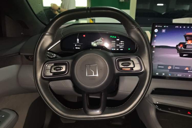 Used Zeekr 001 2024 WE Edition 95 kWh All-Wheel Drive Steering Wheel