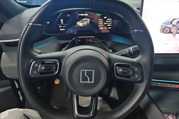 Used Zeekr 001 2024 WE Edition 95 kWh All-Wheel Drive Steering Wheel