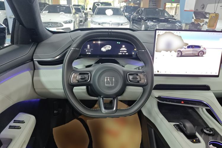 Used Zeekr 001 2024 WE Edition 100 kWh Rear-Drive Steering Wheel