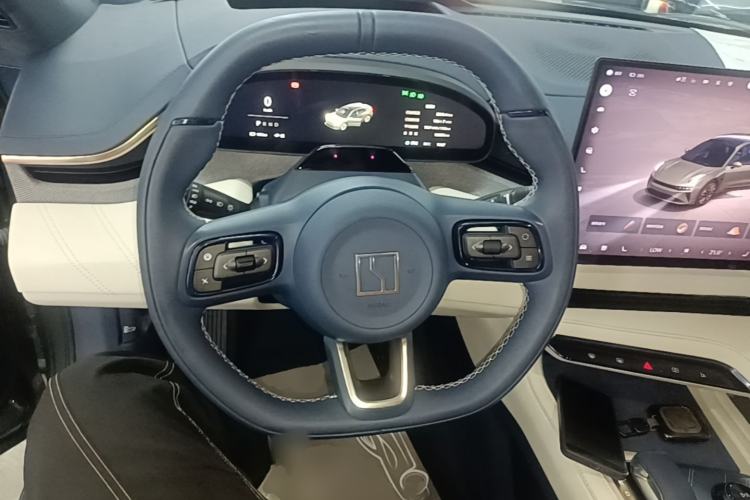 Used Zeekr 001 2024 YOU Edition 100 kWh All-Wheel Drive Steering Wheel