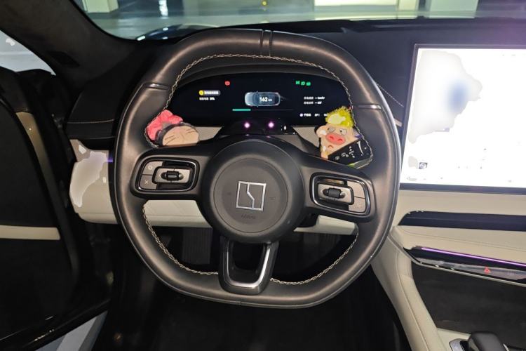 Used Zeekr 001 2024 YOU Edition 100 kWh All-Wheel Drive Steering Wheel