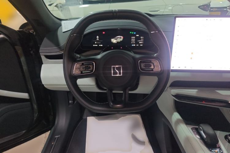 Used Zeekr 001 2024 YOU Edition 100 kWh All-Wheel Drive Steering Wheel