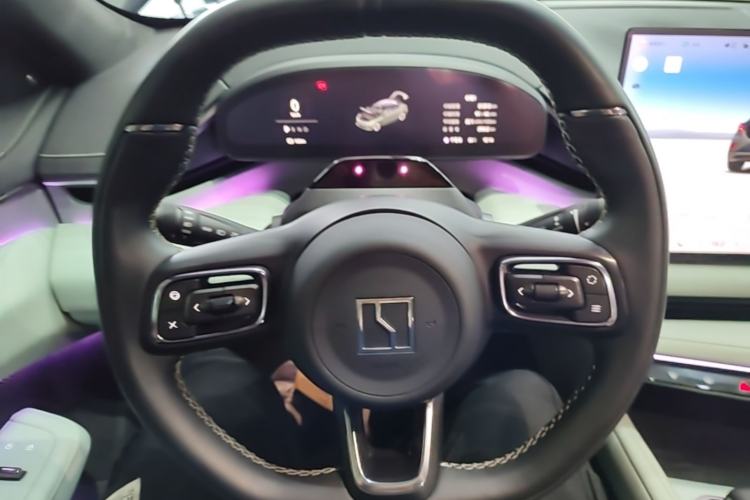 Used Zeekr 001 2024 WE Edition 95 kWh All-Wheel Drive Steering Wheel