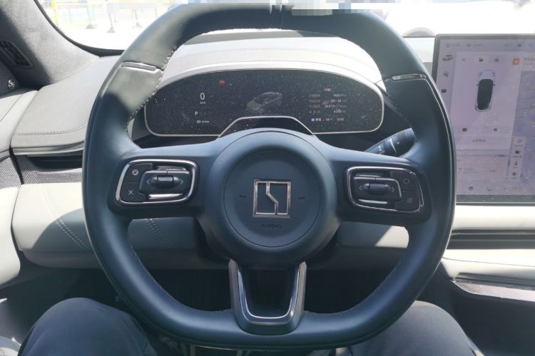 Used Zeekr 001 2024 WE Edition 95 kWh All-Wheel Drive Steering Wheel