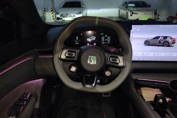 Used Zeekr 001 2024 WE Edition 95 kWh All-Wheel Drive Steering Wheel