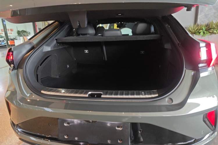 Used Zeekr 001 2024 WE Edition 95 kWh All-Wheel Drive Trunk