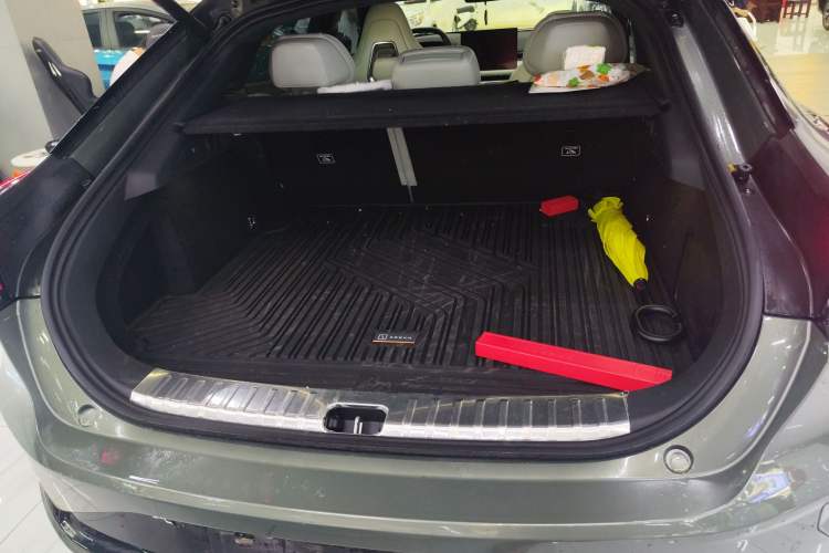 Used Zeekr 001 2024 WE Edition 100 kWh Rear-Drive Trunk