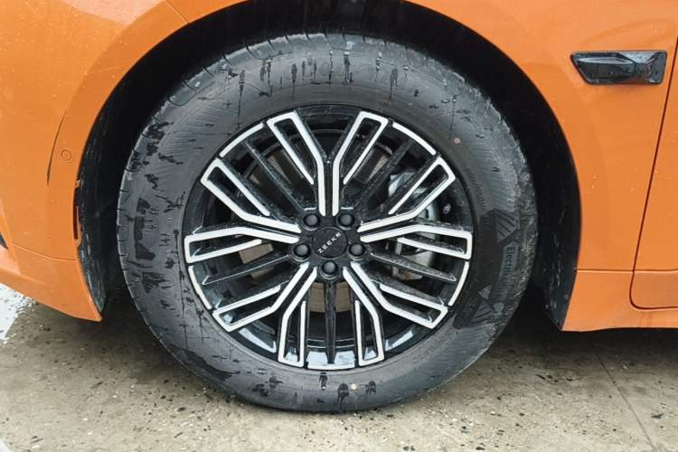 Used Zeekr 001 2024 WE Edition 100 kWh Rear-Drive Exterior 4