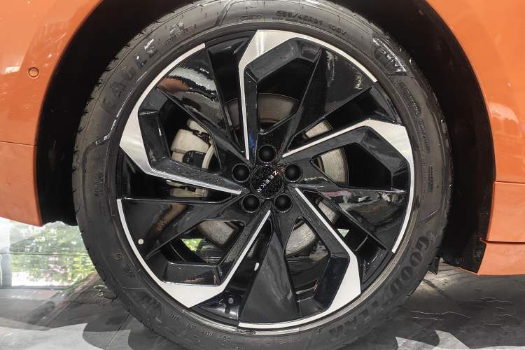 Used Zeekr 001 2024 WE Edition 95 kWh All-Wheel Drive Exterior 8