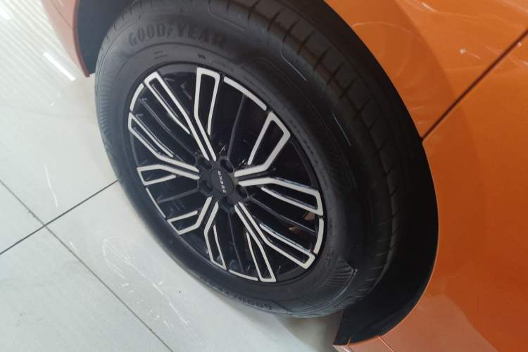 Used Zeekr 001 2024 WE Edition 100 kWh Rear-Drive Exterior 8
