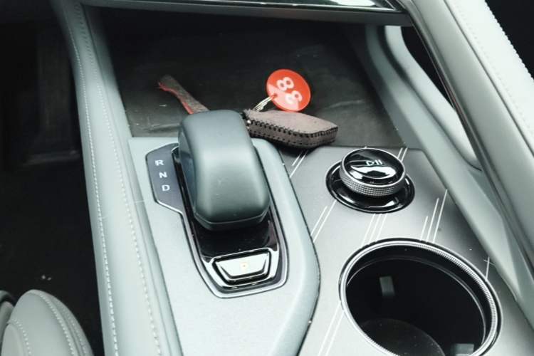 Used Zeekr 001 2024 WE Edition 100 kWh Rear-Drive Gear Lever