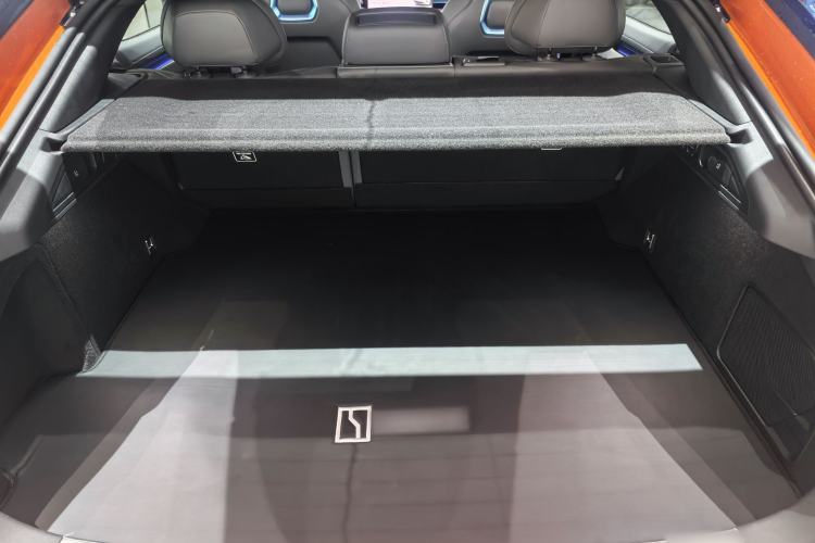Used Zeekr 001 2024 WE Edition 95 kWh All-Wheel Drive Interior 12