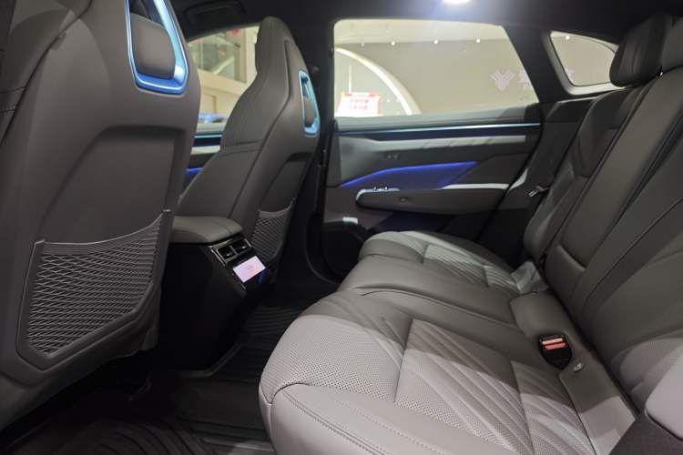 Used Zeekr 001 2024 WE Edition 95 kWh All-Wheel Drive Interior 2
