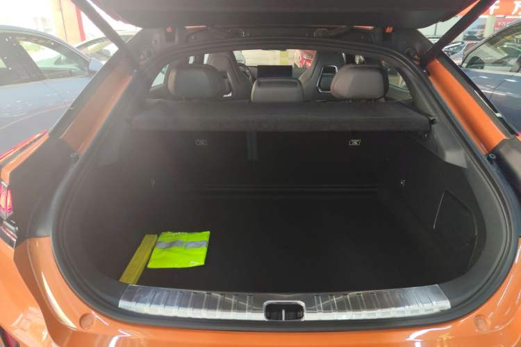 Used Zeekr 001 2024 WE Edition 100 kWh Rear-Drive Trunk