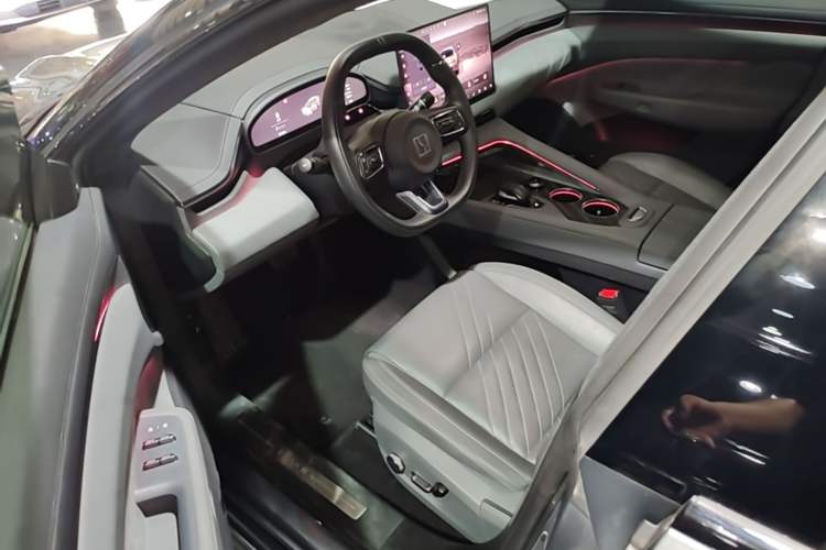 Used Zeekr 001 2024 WE Edition 100 kWh Rear-Drive Driver Seat