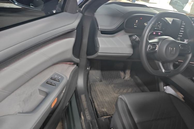 Used Zeekr 001 2024 WE Edition 95 kWh All-Wheel Drive Driver Seat