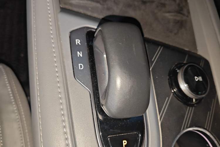 Used Zeekr 001 2024 WE Edition 95 kWh All-Wheel Drive Gear Lever