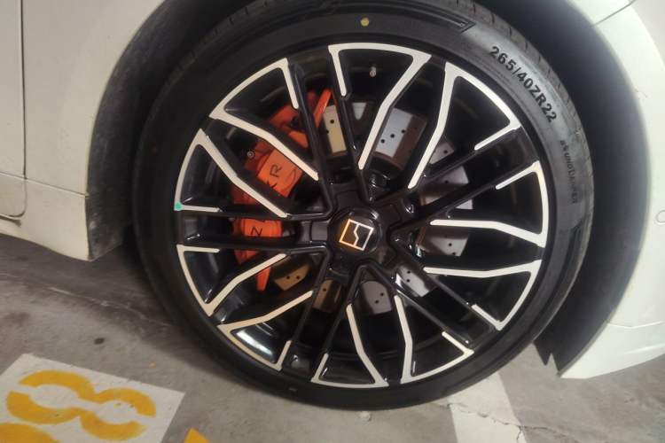 Used Zeekr 001 2024 YOU Edition 100 kWh All-Wheel Drive Right Front Wheel Hub