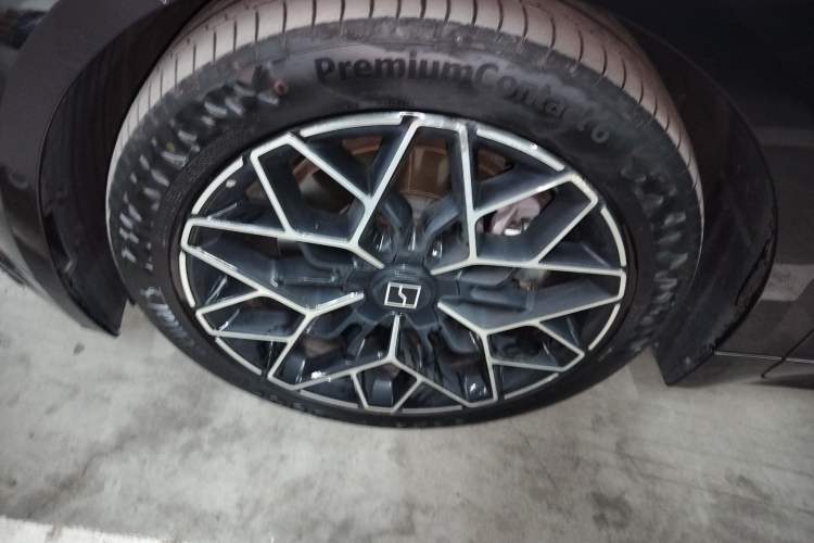 Used Zeekr 001 2024 ME Edition 100 kWh All-Wheel Drive Left Front Wheel Hub