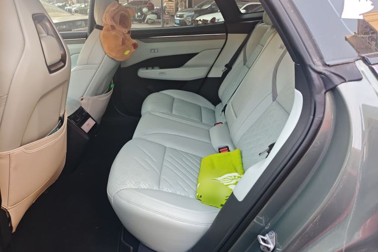 Used Zeekr 001 2024 WE Edition 100 kWh Rear-Drive Left Rear Seat
