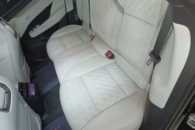 Used Zeekr 001 2024 ME Edition 100 kWh All-Wheel Drive Interior 4
