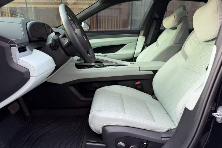 Used Zeekr 001 2024 ME Edition 100 kWh All-Wheel Drive Left Front Seat