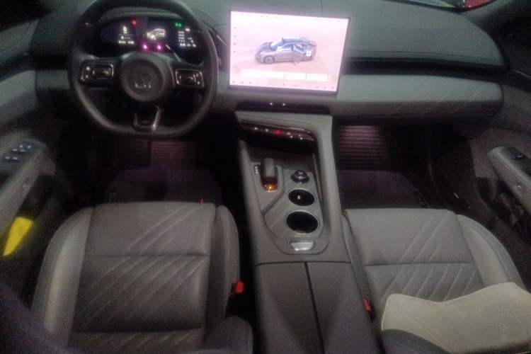 Used Zeekr 001 2024 ME Edition 100 kWh All-Wheel Drive Center Console