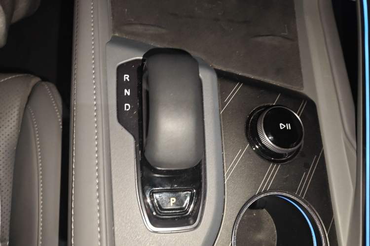 Used Zeekr 001 2024 YOU Edition 100 kWh All-Wheel Drive Gear Lever