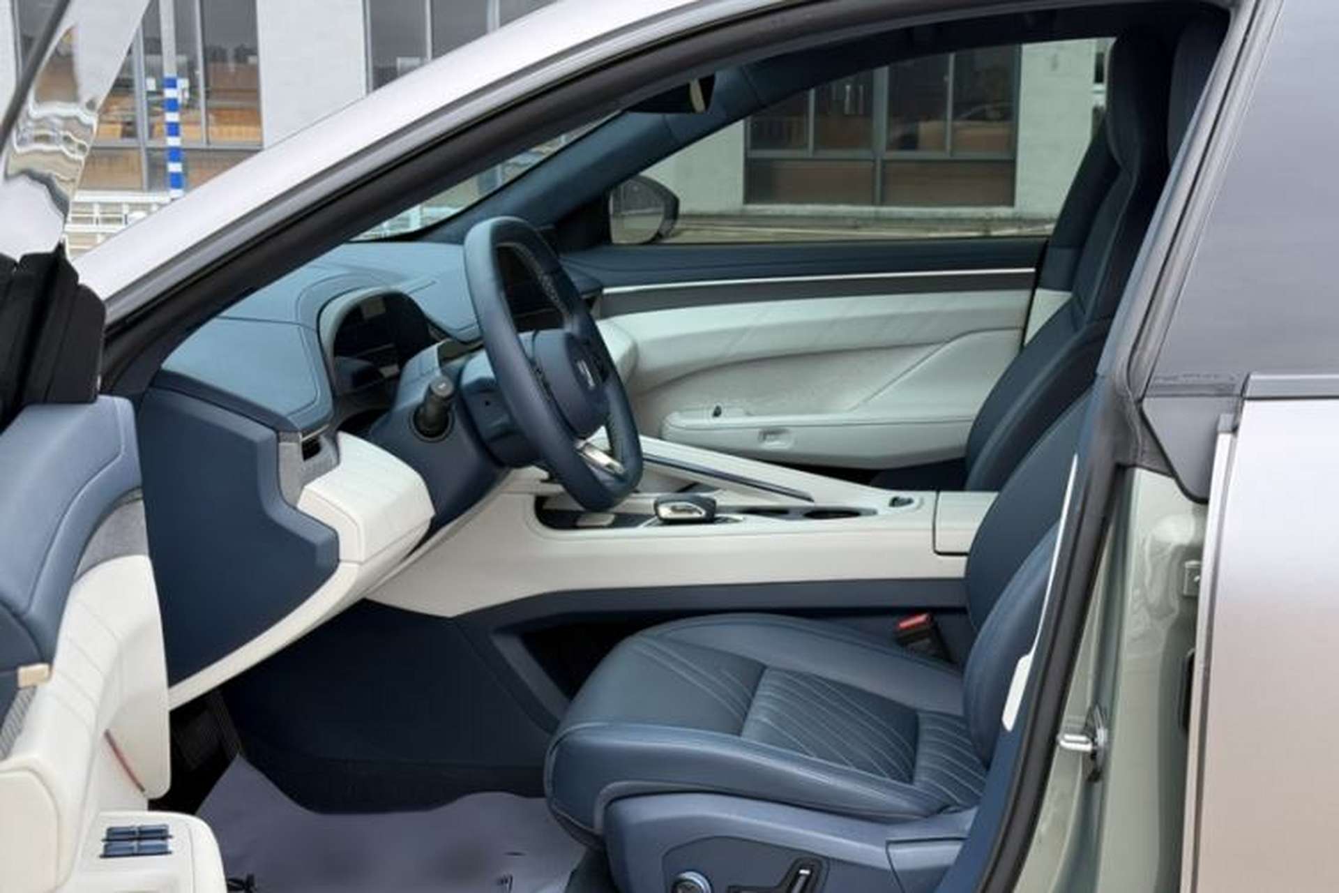 Used Zeekr 001 2024 WE Edition 95 kWh All-Wheel Drive Interior 2