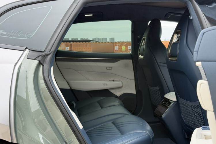 Used Zeekr 001 2024 WE Edition 95 kWh All-Wheel Drive Interior 5
