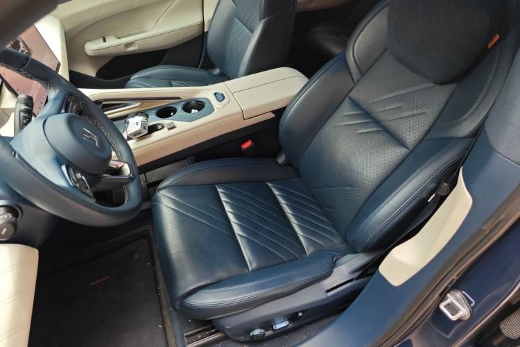 Used Zeekr 001 2024 YOU Edition 100 kWh All-Wheel Drive Left Front Seat