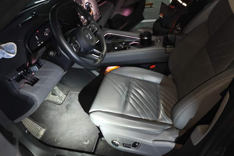 Used Zeekr 001 2024 YOU Edition 100 kWh All-Wheel Drive Left Front Seat