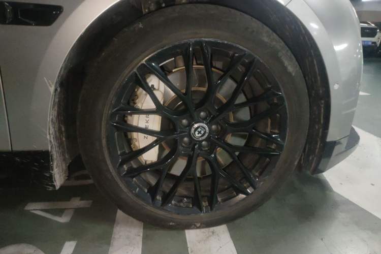 Used Zeekr 001 2024 WE Edition 95 kWh All-Wheel Drive Right Front Wheel Hub