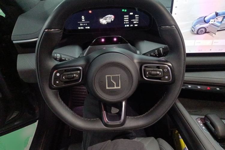 Used Zeekr 001 2024 ME Edition 100 kWh All-Wheel Drive Steering Wheel