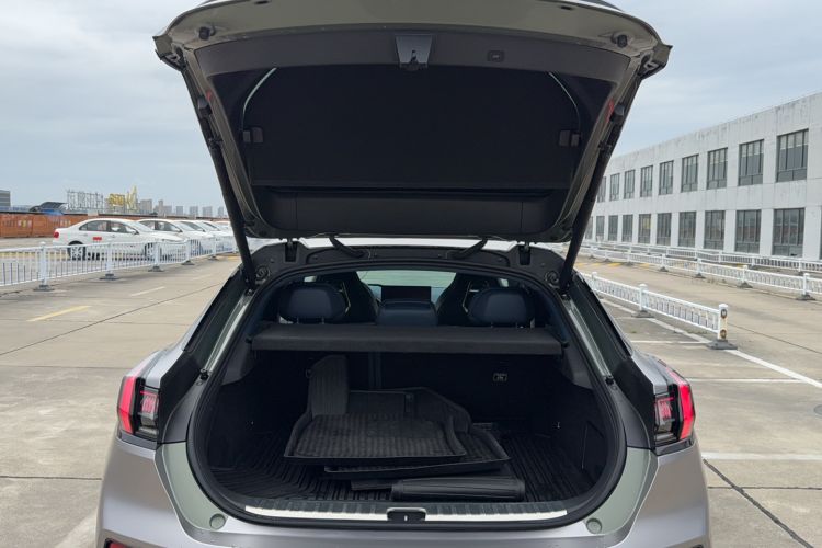 Used Zeekr 001 2024 WE Edition 95 kWh All-Wheel Drive Trunk