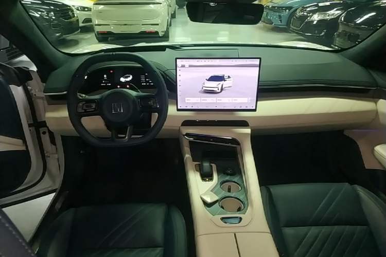 Used Zeekr 001 2024 YOU Edition 100 kWh All-Wheel Drive Center Console