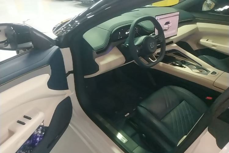 Used Zeekr 001 2024 YOU Edition 100 kWh All-Wheel Drive Driver Seat