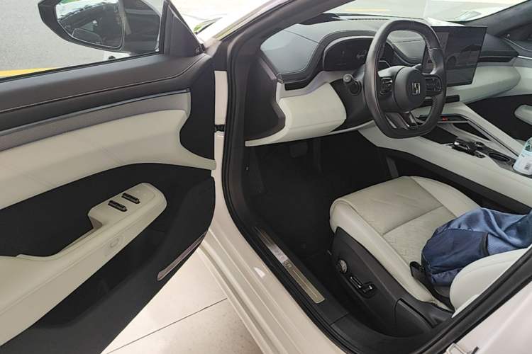 Used Zeekr 001 2024 YOU Edition 100 kWh All-Wheel Drive Driver Seat