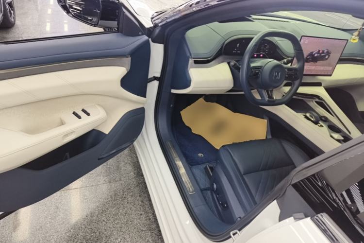 Used Zeekr 001 2024 YOU Edition 100 kWh All-Wheel Drive Driver Seat