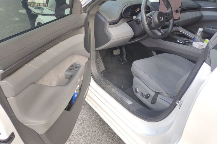 Used Zeekr 001 2024 WE Edition 100 kWh Rear-Drive Driver Seat